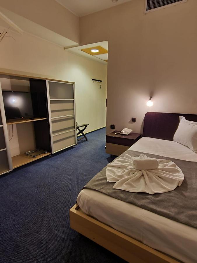 בוקרשט Hotel Mojo מראה חיצוני תמונה