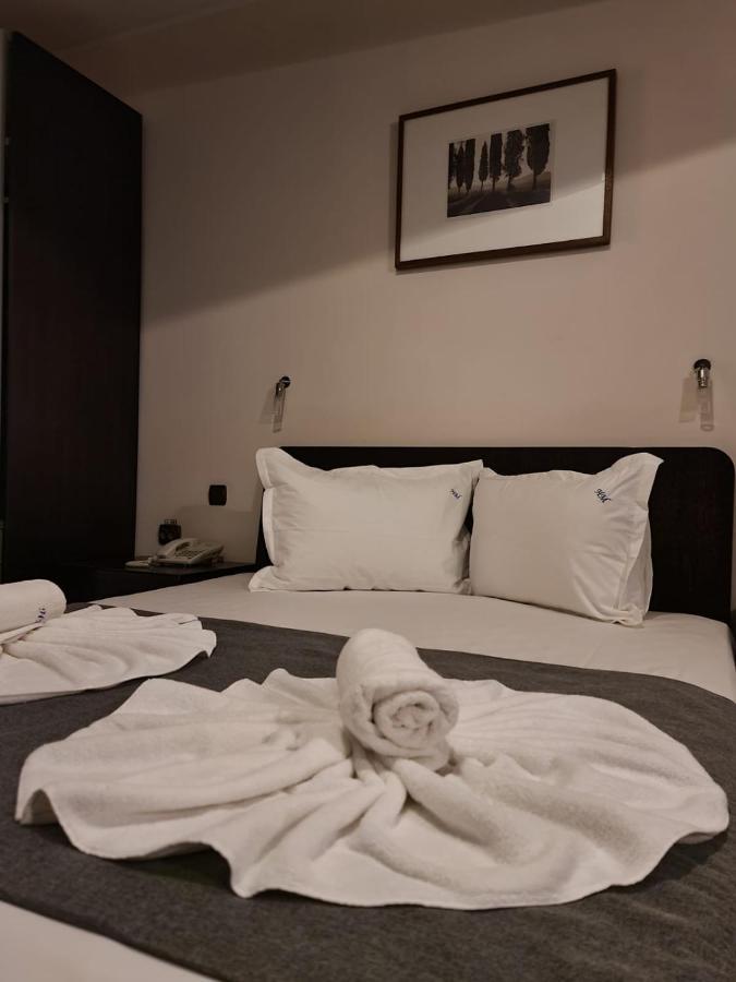 בוקרשט Hotel Mojo מראה חיצוני תמונה