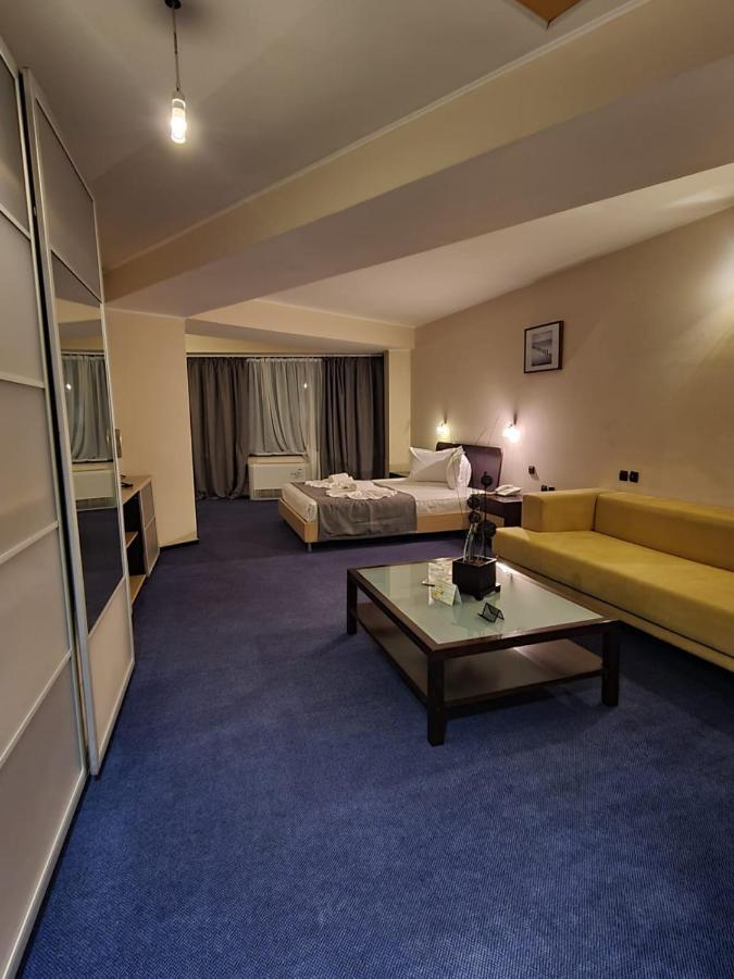 בוקרשט Hotel Mojo מראה חיצוני תמונה