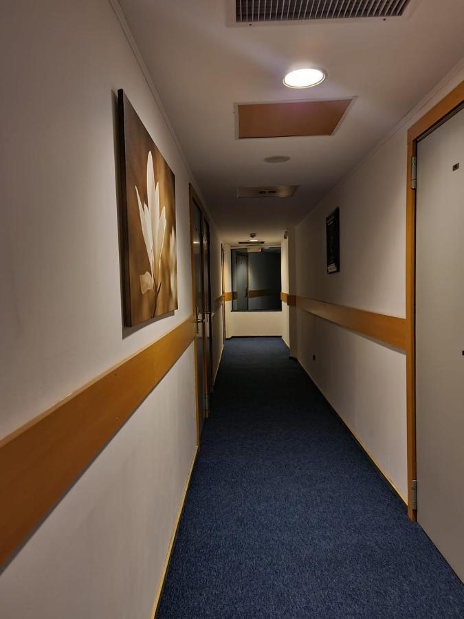 בוקרשט Hotel Mojo מראה חיצוני תמונה