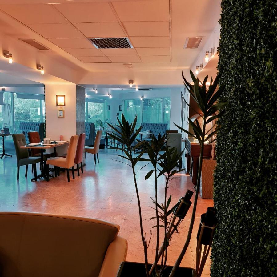 בוקרשט Hotel Mojo מראה חיצוני תמונה
