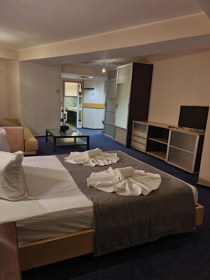 בוקרשט Hotel Mojo מראה חיצוני תמונה